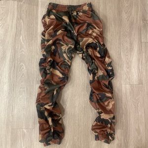 Camouflage rouched pants